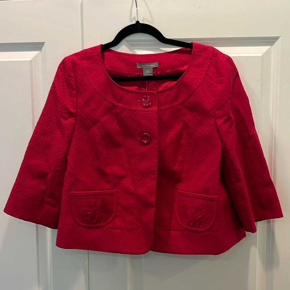 Ann Taylor red blazer collarless with 3/4 sleeves size 12 NWT